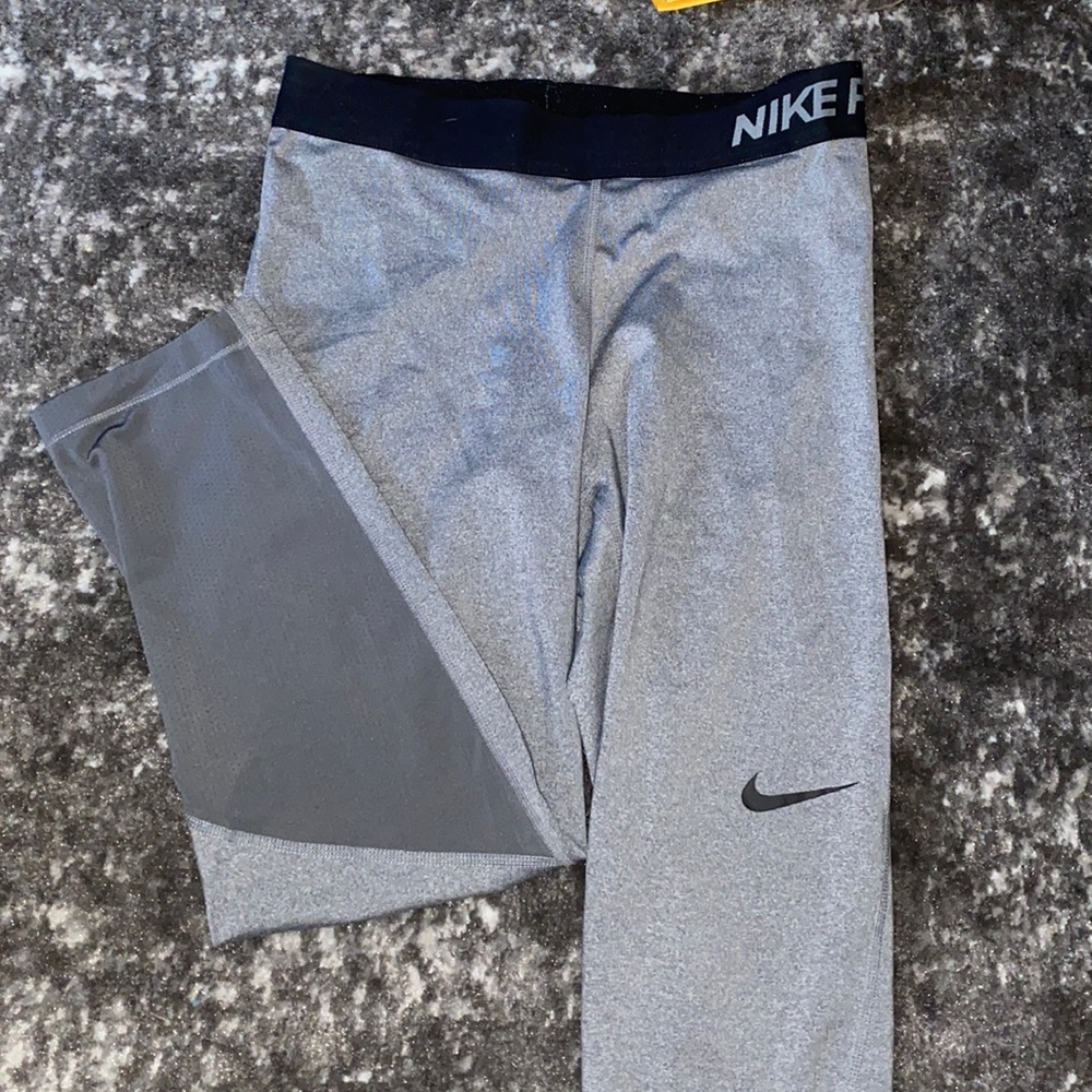 Cropped Nike pro leggings